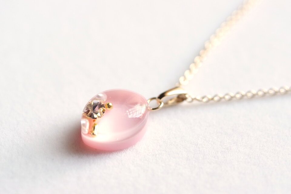 レジンアート　マーキスペンダント〈聖少女〉