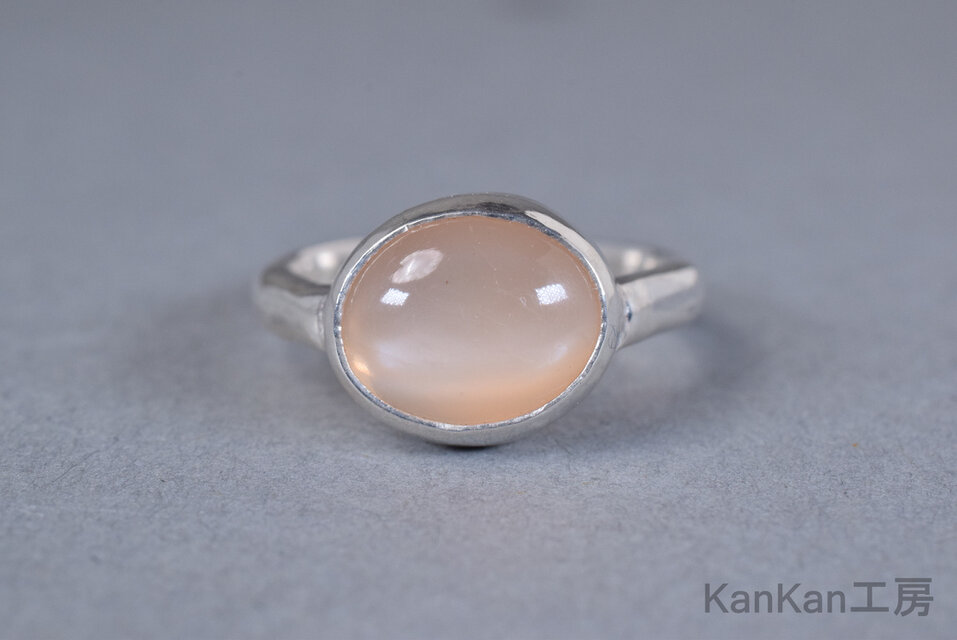 オレンジムーンストーンのリング