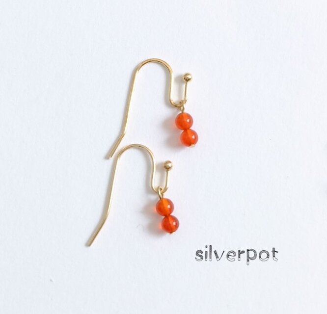 GS22【天然石　7月の誕生石　カーネリアン】極小サイズの【プチ】ピアス（スタッドほかパーツ変更可能）