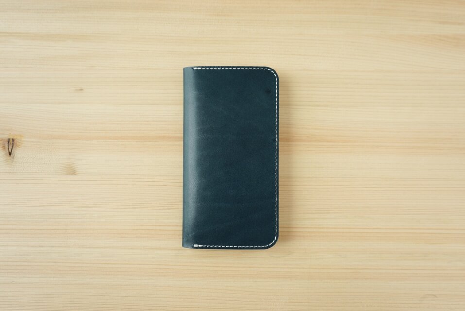 牛革 iPhone16e カバー  ヌメ革  レザーケース  手帳型  ネイビー