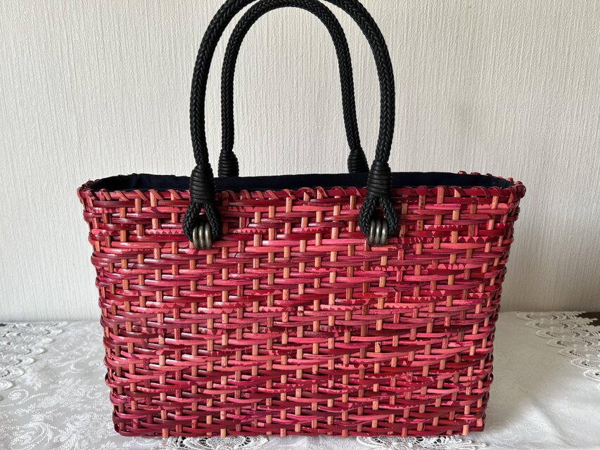 籐の皮籐のバック・段染めワイン色  大・２