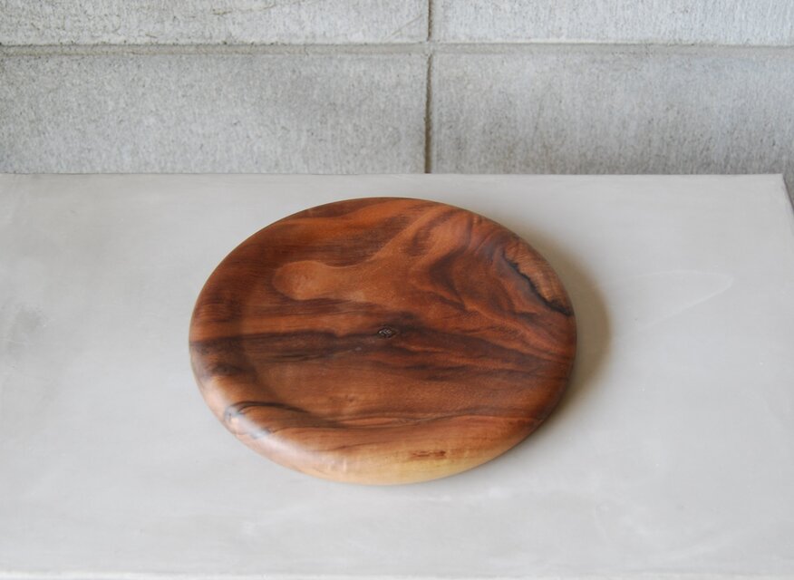 ウォールナットのプレート　丸