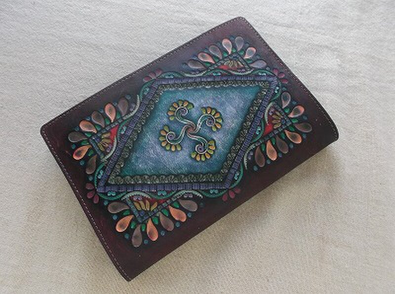 新書ブックカバー  牛革拭き染め