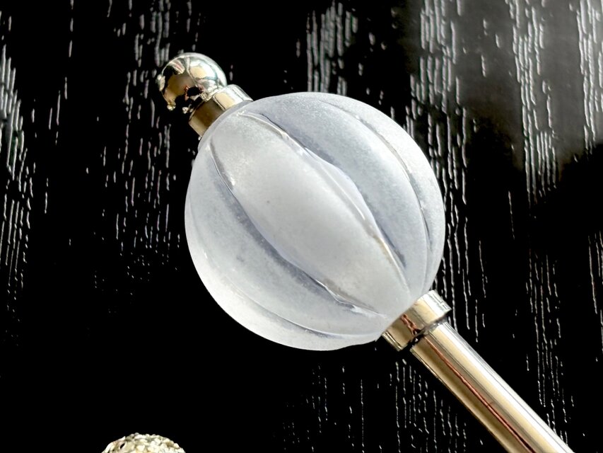 かんざし　白いぼんぼり風大玉ビーズ　一本挿し　一本簪　ホワイト　半透明　軽い　軽量　涼しげ　夏　氷　和風　洋風