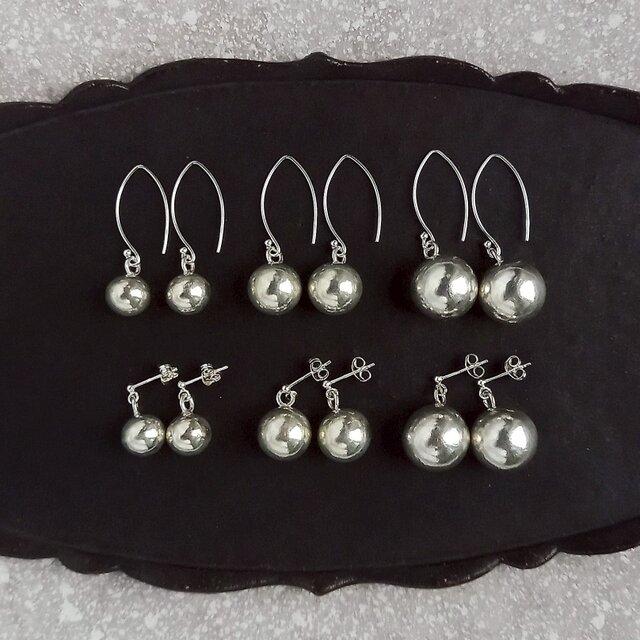 3サイズ/カレンシルバーのボールチャーム耳飾り / ピアス or イヤリング