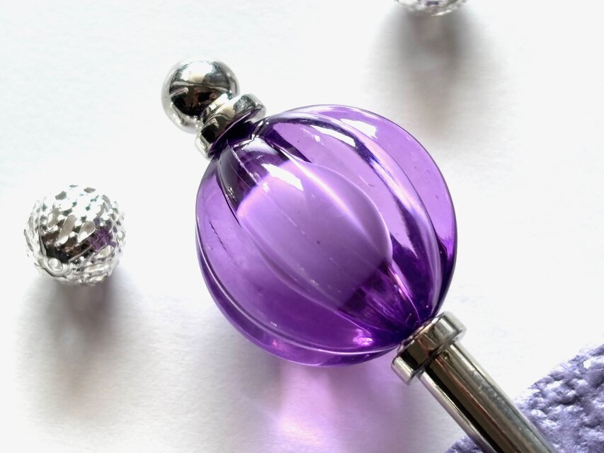 かんざし　ほおずきの様な２トーンカラービーズ　濃紫　パープル　一本簪　一本挿し　涼しげ　夏　軽い　軽量