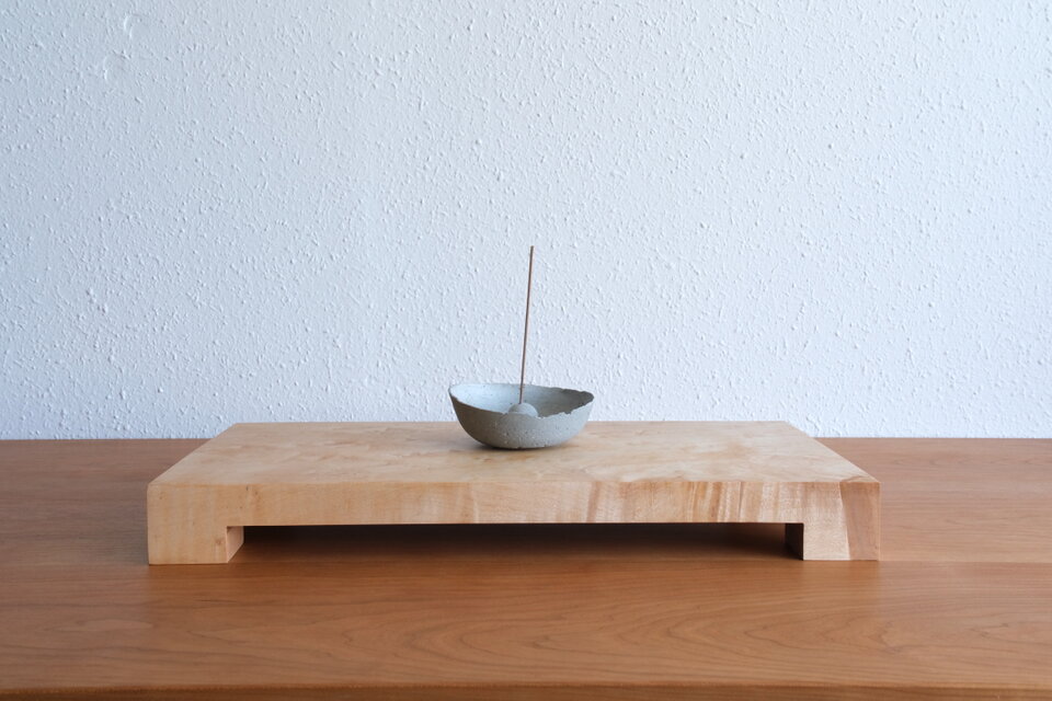 【1点限定】無垢材の切出し脚付き台　ハードメープル　オイル仕上げ　＜2＞