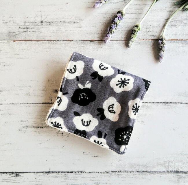 北欧風　ハーフハンカチ　ガーゼハンカチ　タオルハンカチ　ミニタオル　小さい　プチギフト　名入れ