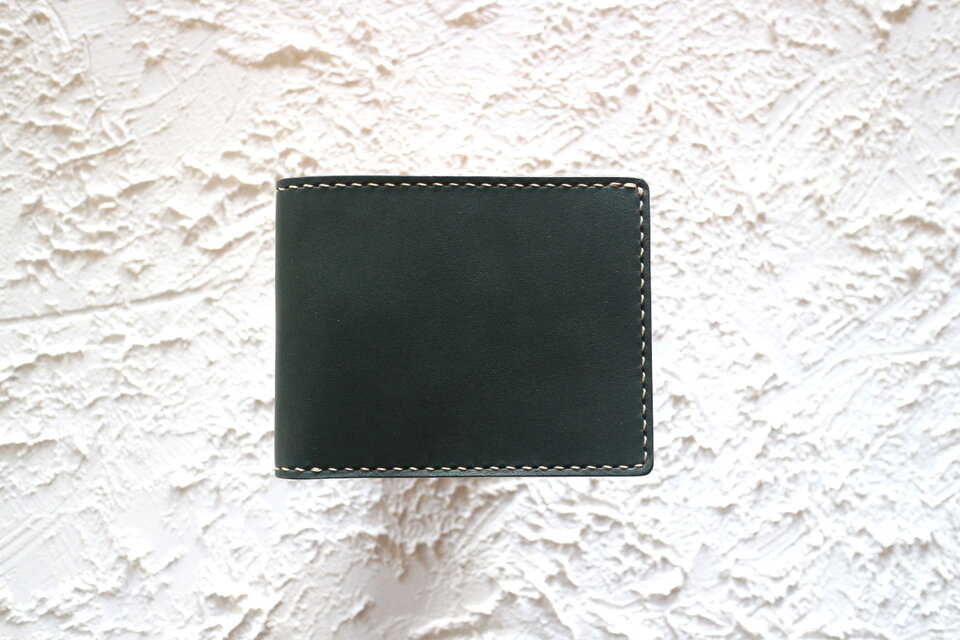 【一点物即納品】手縫いの二つ折り財布 ～イタリアンレザー"エルバマット×バケッタ800"～