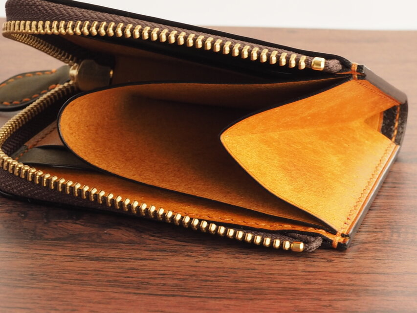 総手縫い│イタリアンレザーマルゴー│L字ファスナーのミニウォレット