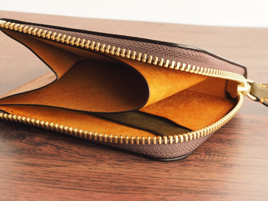 総手縫い│イタリアンレザーマルゴー│L字ファスナーのミニウォレット