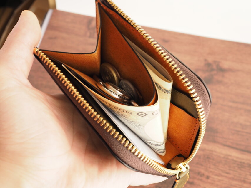 総手縫い│イタリアンレザーマルゴー│L字ファスナーのミニウォレット