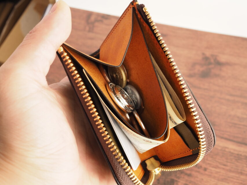 総手縫い│イタリアンレザーマルゴー│L字ファスナーのミニウォレット
