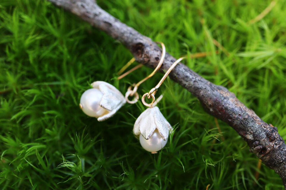 つぼみと淡水パール ピアス/イヤリング