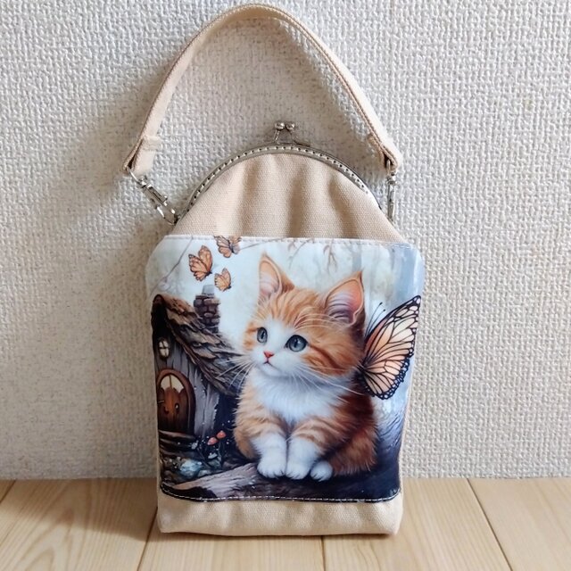 ふんわり　がま口スマホポーチ　猫のパネル生地　通帳ケース　母の日　ベージュ帆布　　209