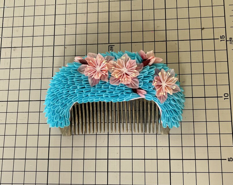 つまみ細工髪飾り 花櫛「桜が咲いた」 | iichi 日々の暮らしを