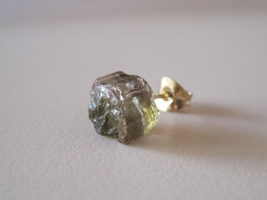 バイカラートルマリンの結晶ピアス/Brazill/watermelon 14kgf