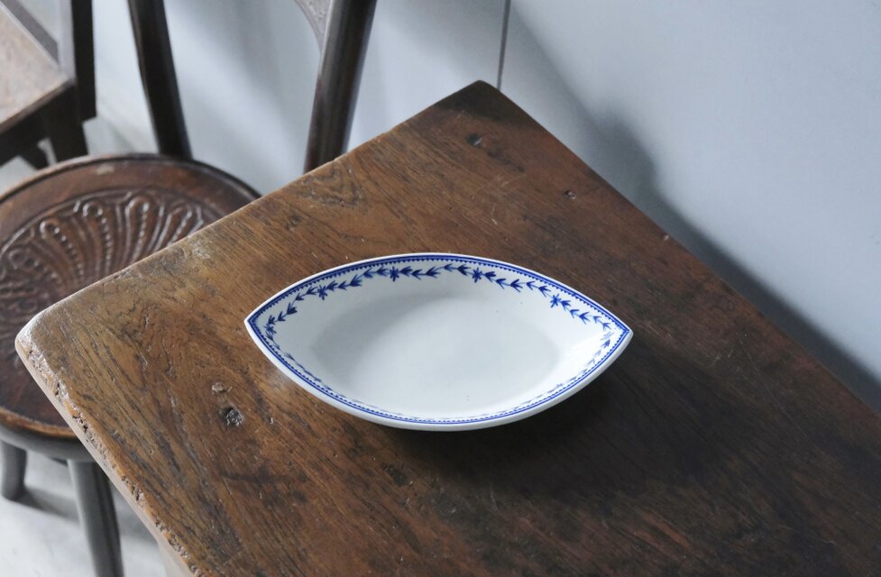 Tournai トゥルネー 軟質磁器 舟形 ラヴィエ 楕円皿 アンティーク