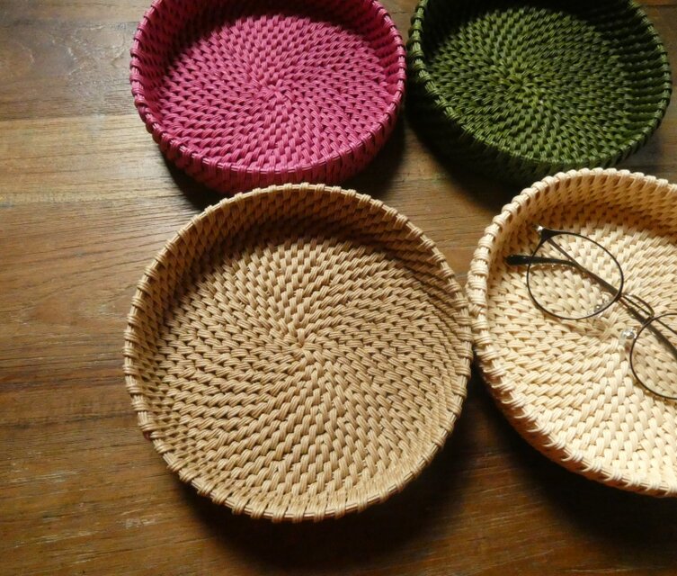 マカロンみたいな丸かごトレイ