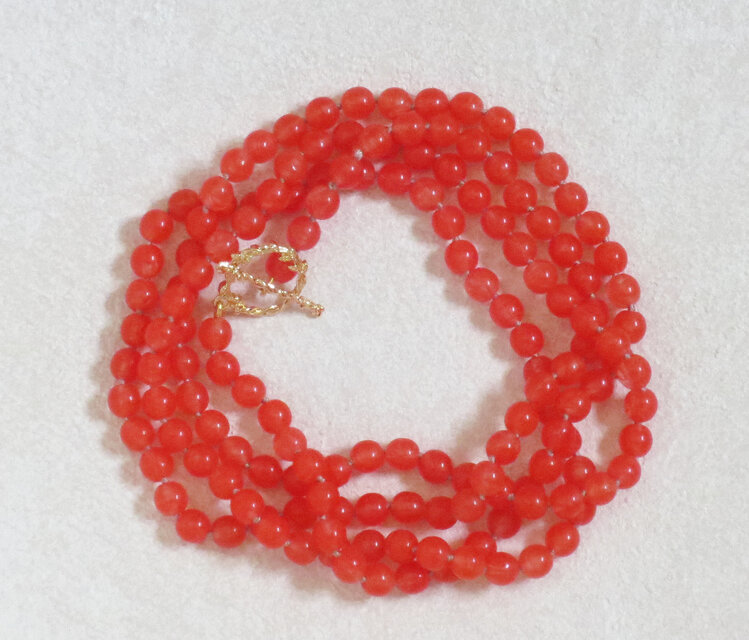 Acerola jelly　オールノット仕上げのロングネックレス