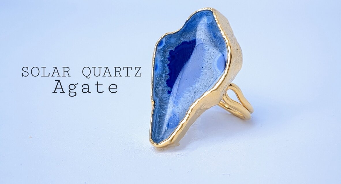 最新作★「大きなブルーソーラークォーツ」の世界でひとつの天然石リング