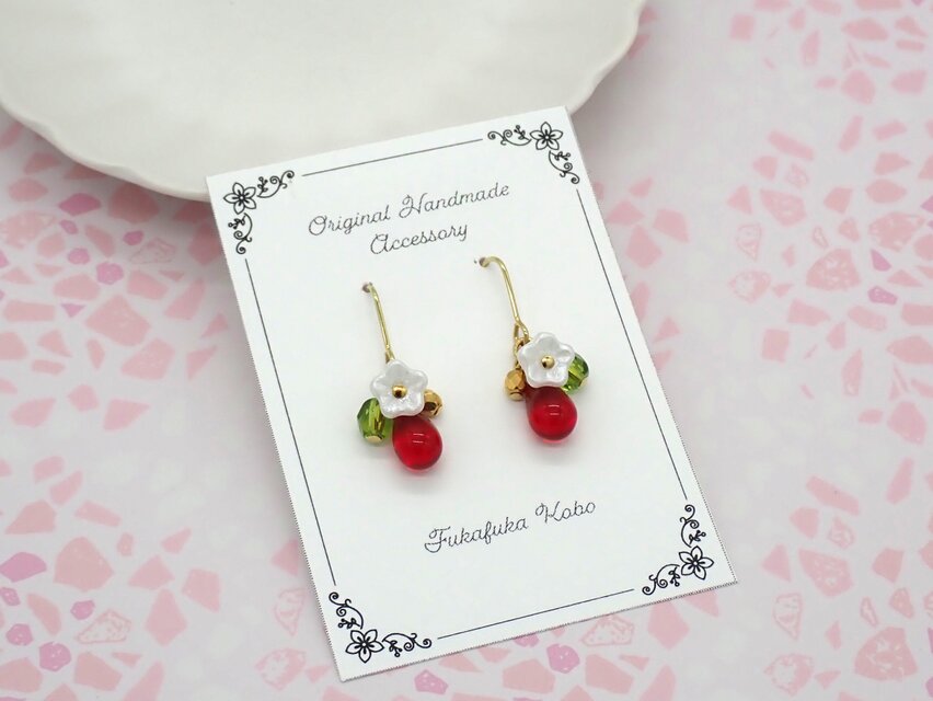 いちごピアス／イヤリング