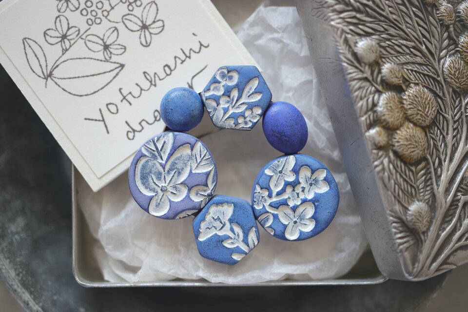 : : : 陶土の草花ブローチ : : : 1363