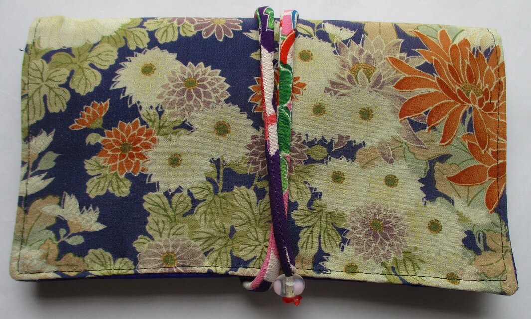８２１０　花柄の着物で作った和風財布・ポーチ＃送料無料