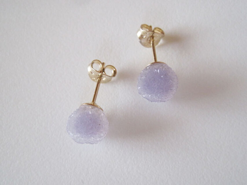 グレープカルセドニーの原石ピアス /Indonesia/Grape Chalcedony