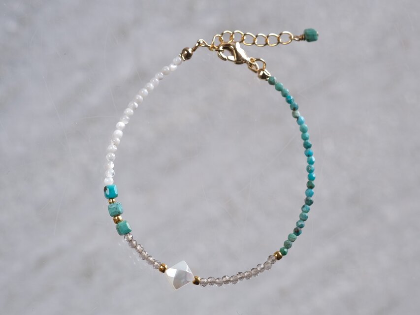 sturquoise ＆mother of pearl bracelet：天然石ターコイズ/マザーオブパール/オプシディアン