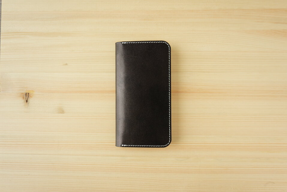 牛革 iPhone16e カバー  ヌメ革  レザーケース  手帳型  ブラック