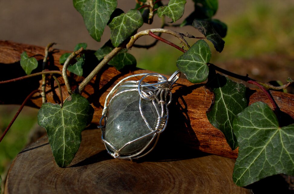 グリーンランダイト　他生でのカルマのもつれを解消するために・・・