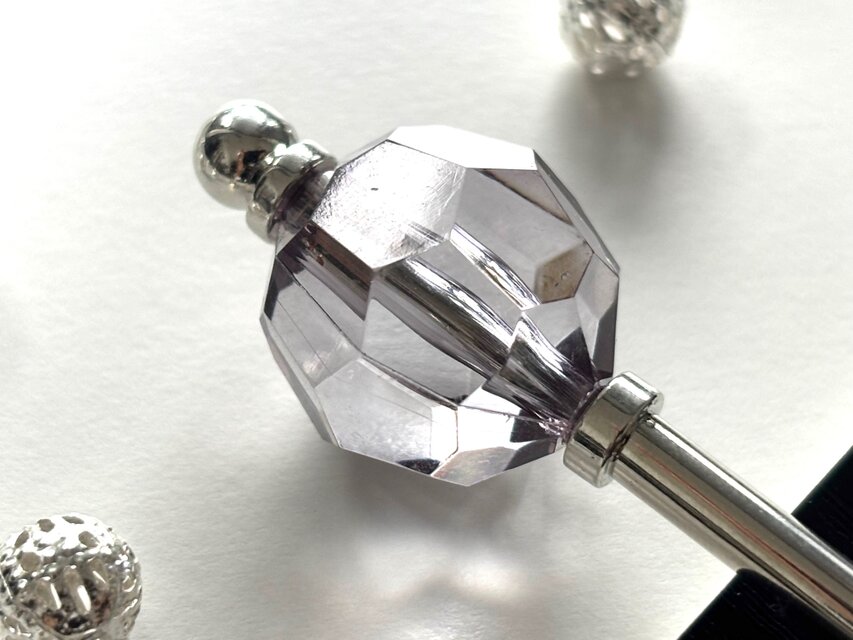 かんざし　多角形カットのクリアビーズ　グレー　灰色　シルバー　透明　涼しげ　一本簪　一本挿し　夏　カジュアル