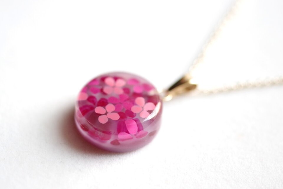 レジンアート　ラウンドペンダント〈紫陽花②ピンク〉