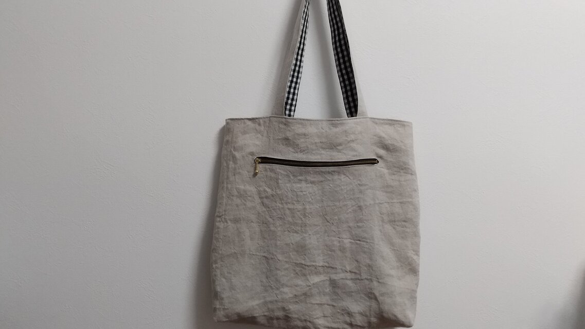 リネンバッグ　ファスナーポケット付き