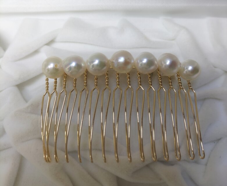 あこや真珠（日本産）のヘアコーム（ショート）