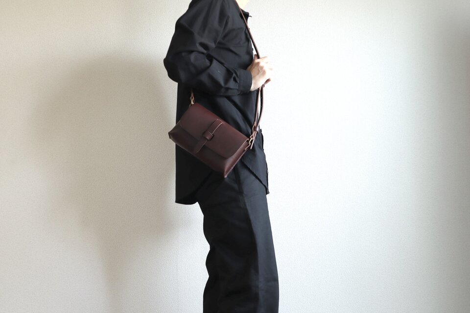 leather shoulder bag【Tender】choco