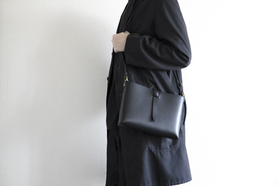 frap less shoulder【Tender】kuro