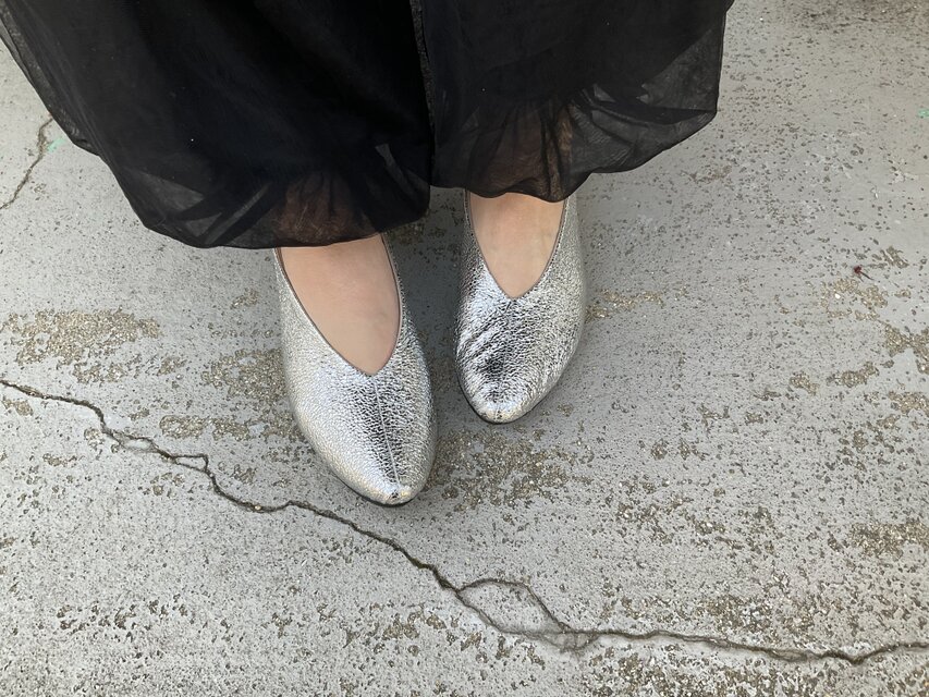 シルバー パンプス フラット｜痛くない ぺたんこ 靴｜歩きやすい 大人 女性用 レザーシューズ