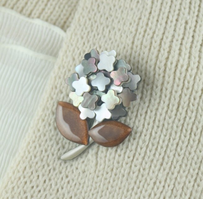 黒蝶貝のあじさい