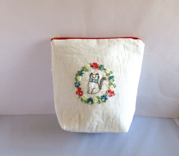 春うららにゃんこポーチ《たっぷりサイズ》B