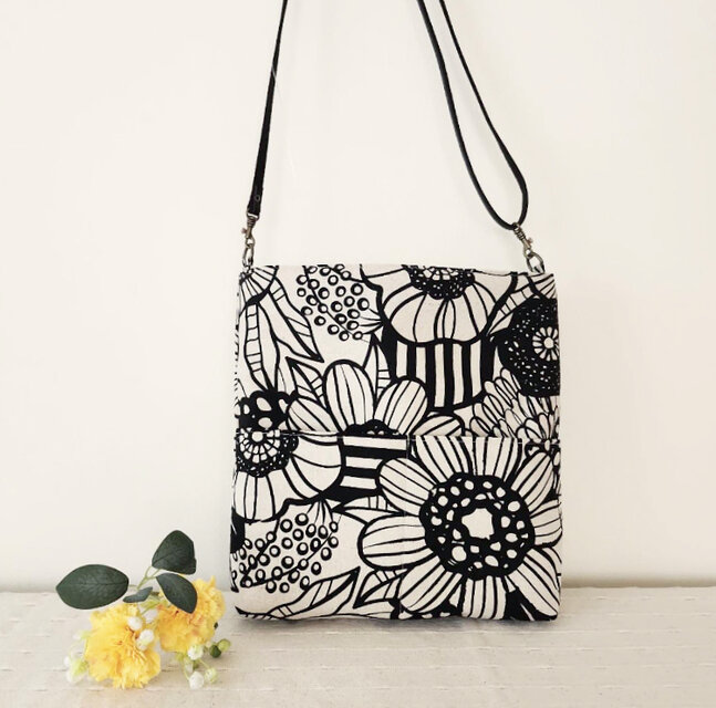 革持ち手♡北欧柄ショルダーbag