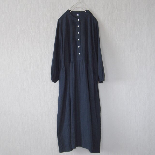木綿のギャザーたっぷりワンピース　濃紺