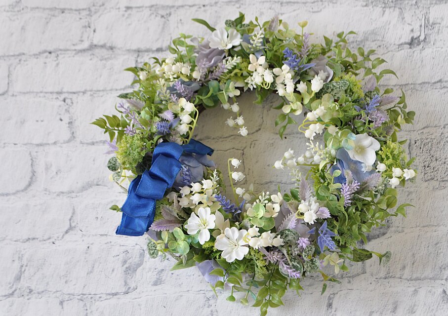 「希少な薔薇を生かしたリース♡」アシンメトリーのデザインです jade] wreath 秋色アジサイとポポラスリーフのアシンメトリー