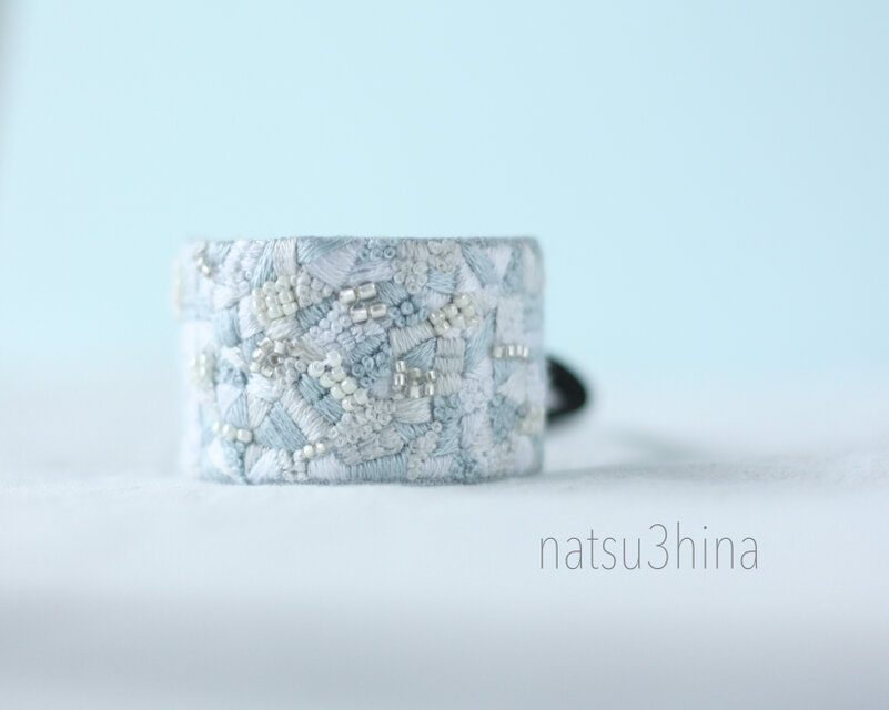 晴れやかブルー　スクエアヘアゴム