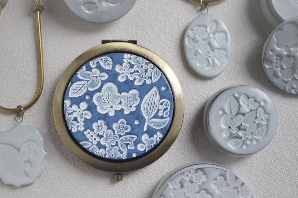 : : : 陶土の草花ミラー : : : 1365