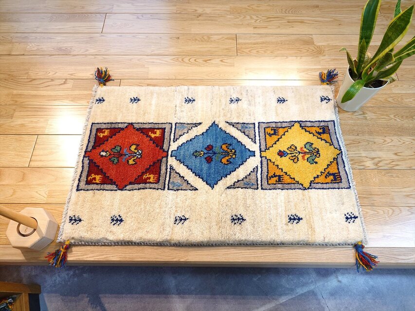 ペルシャ ギャッベ 玄関マット ラグ 93X63㎝ 花 幾何学文様 赤