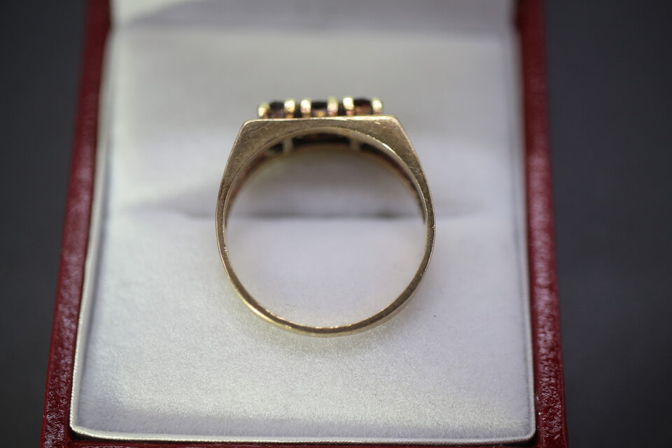 英国　アンティーク　375　９金　ガーネット　リング ビンテージ 英国 イギリス 天然 ガーネット ゴールド 9CT 指輪 リング