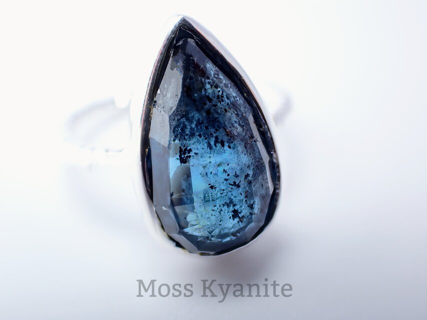 NEW  希少『モスカイヤナイト』世界でひとつの天然石リングsv925