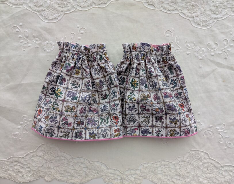 冬の必需品アームカバー・リバティプリント(Languge of Fiowers A)